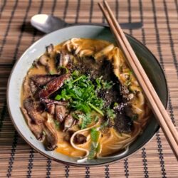 Ramen with fried Mushrooms