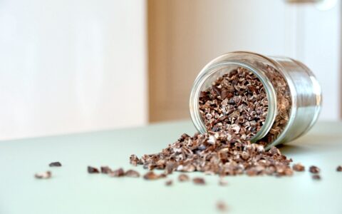 Cocoa nibs enrich your nicecream with a decent crunch