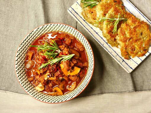 A photo of the dish Goulash with soy protein chunks